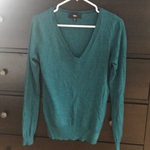 Great lightweight teal sweater